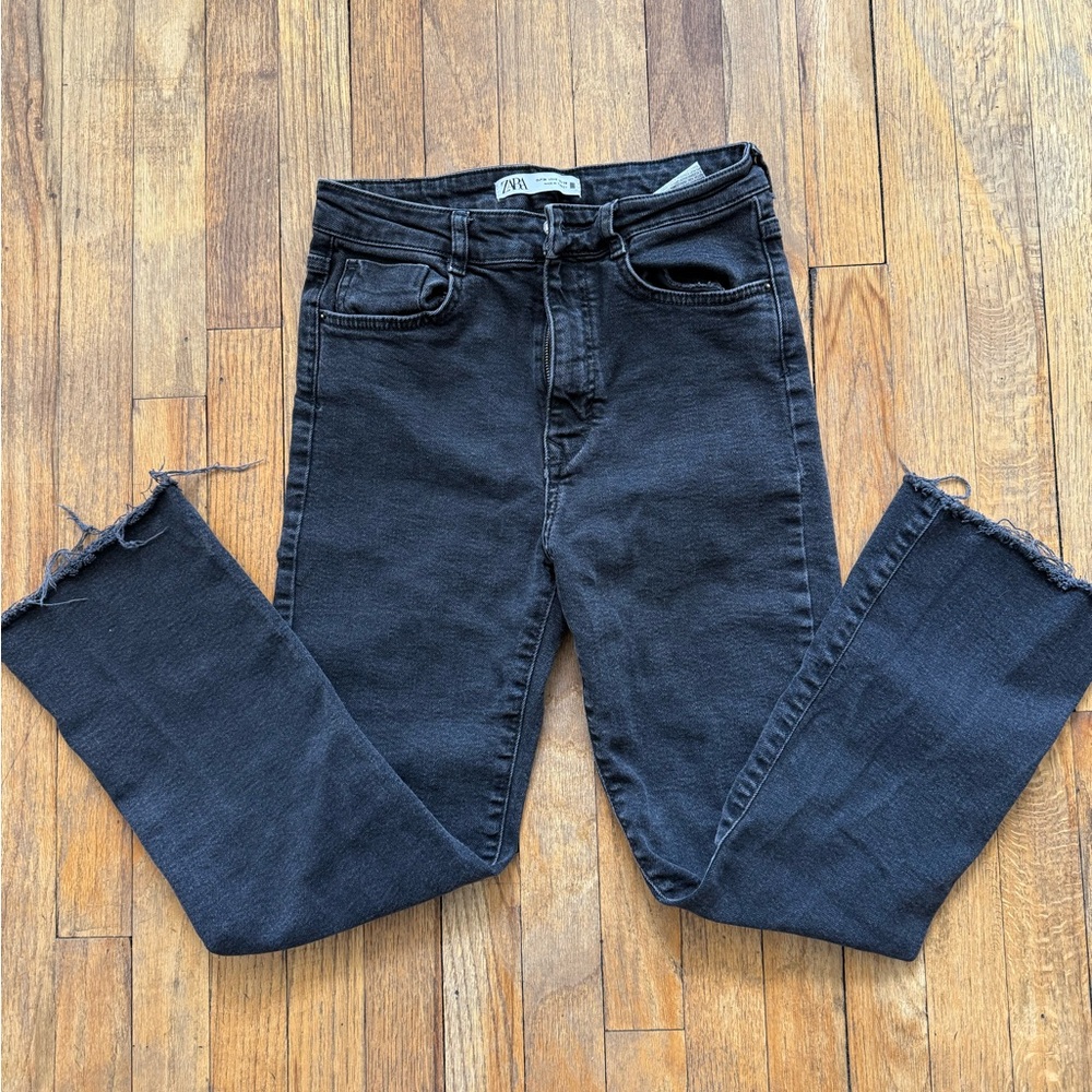 Zara Black Distressed Jeans